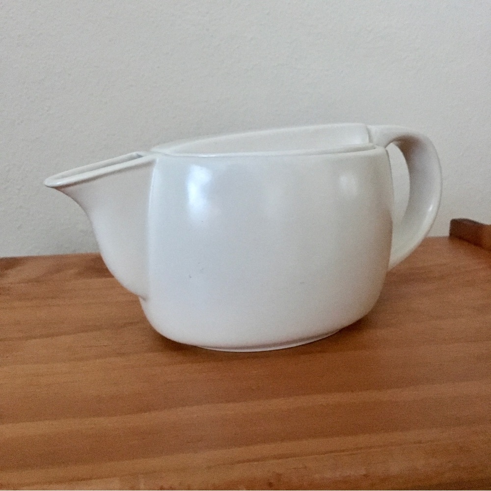 Bone White Ceramic Teapot Art Deco Style Lid Slits Tea Bags Infusing